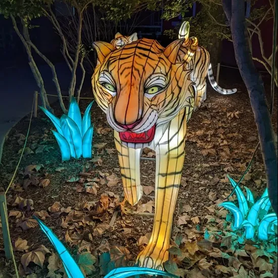 2025 Festival Decoration Lizard Motif Light LED Outdoor Animal Light Lantern Show 